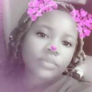 Meet your Posher, Simone